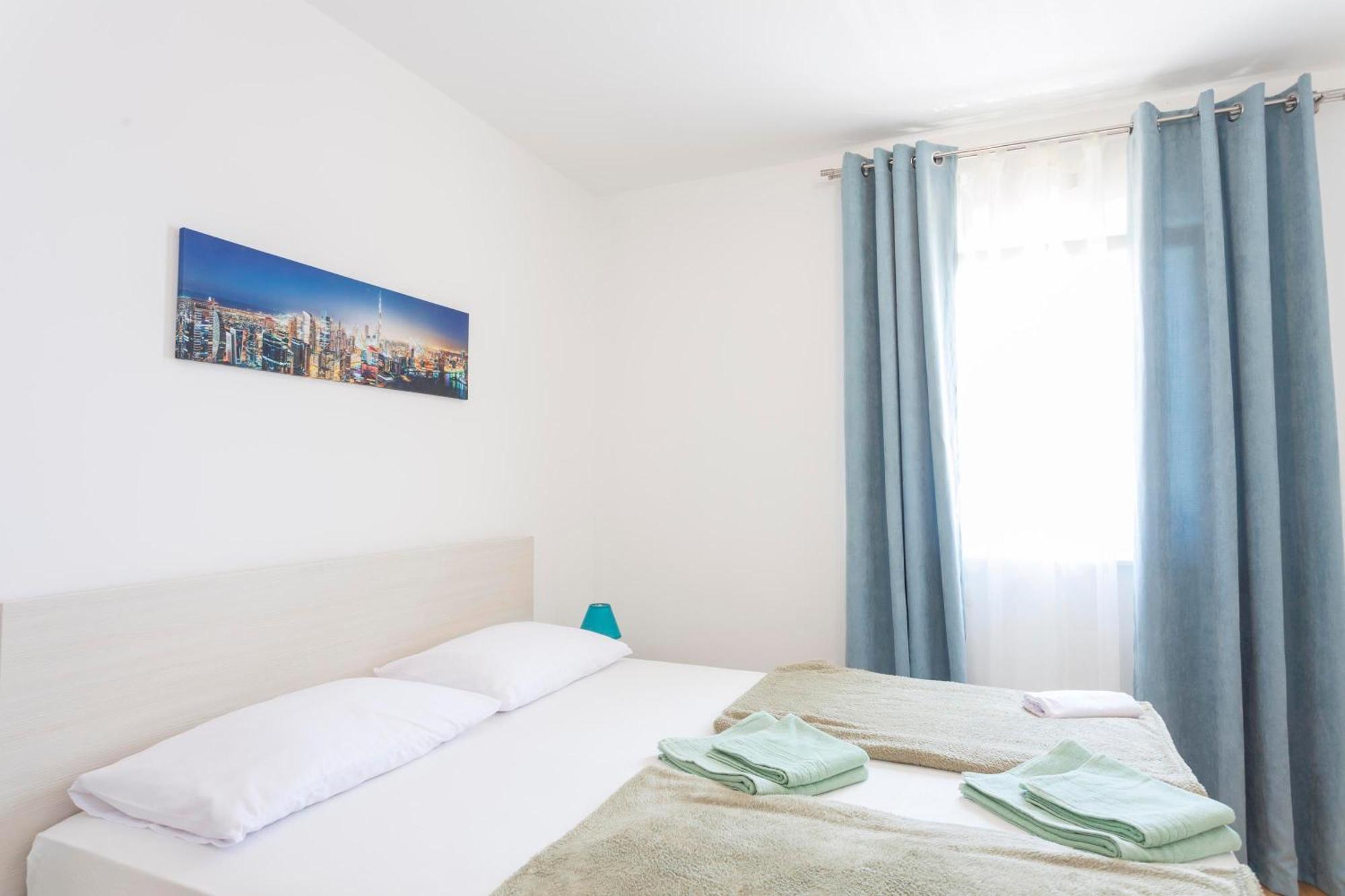 Apartments Dora Makarska Esterno foto