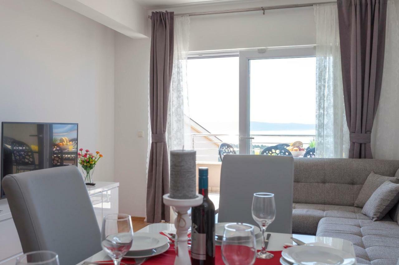 Apartments Dora Makarska Esterno foto