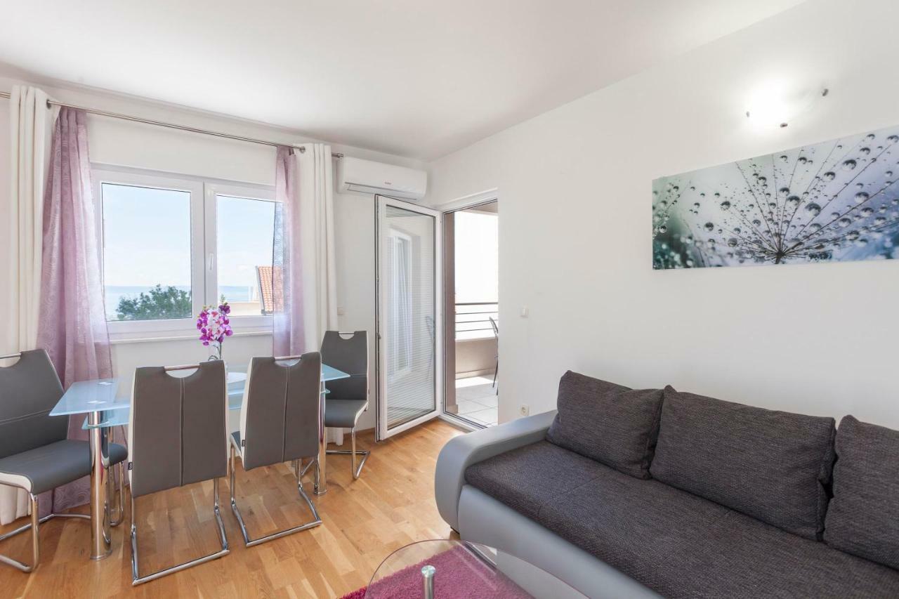 Apartments Dora Makarska Esterno foto