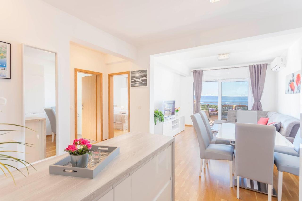 Apartments Dora Makarska Esterno foto