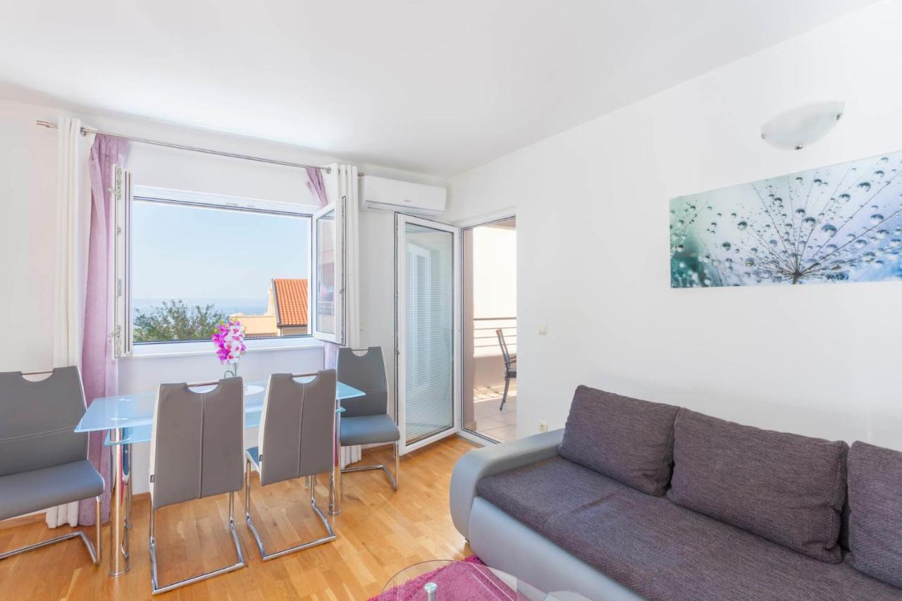 Apartments Dora Makarska Esterno foto